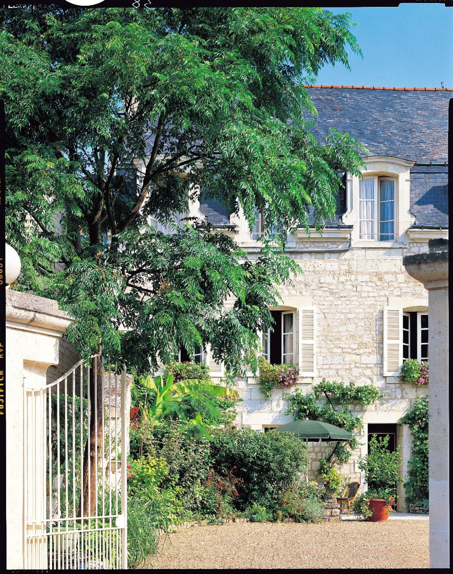 Hotel Diderot Chinon Zewnętrze zdjęcie