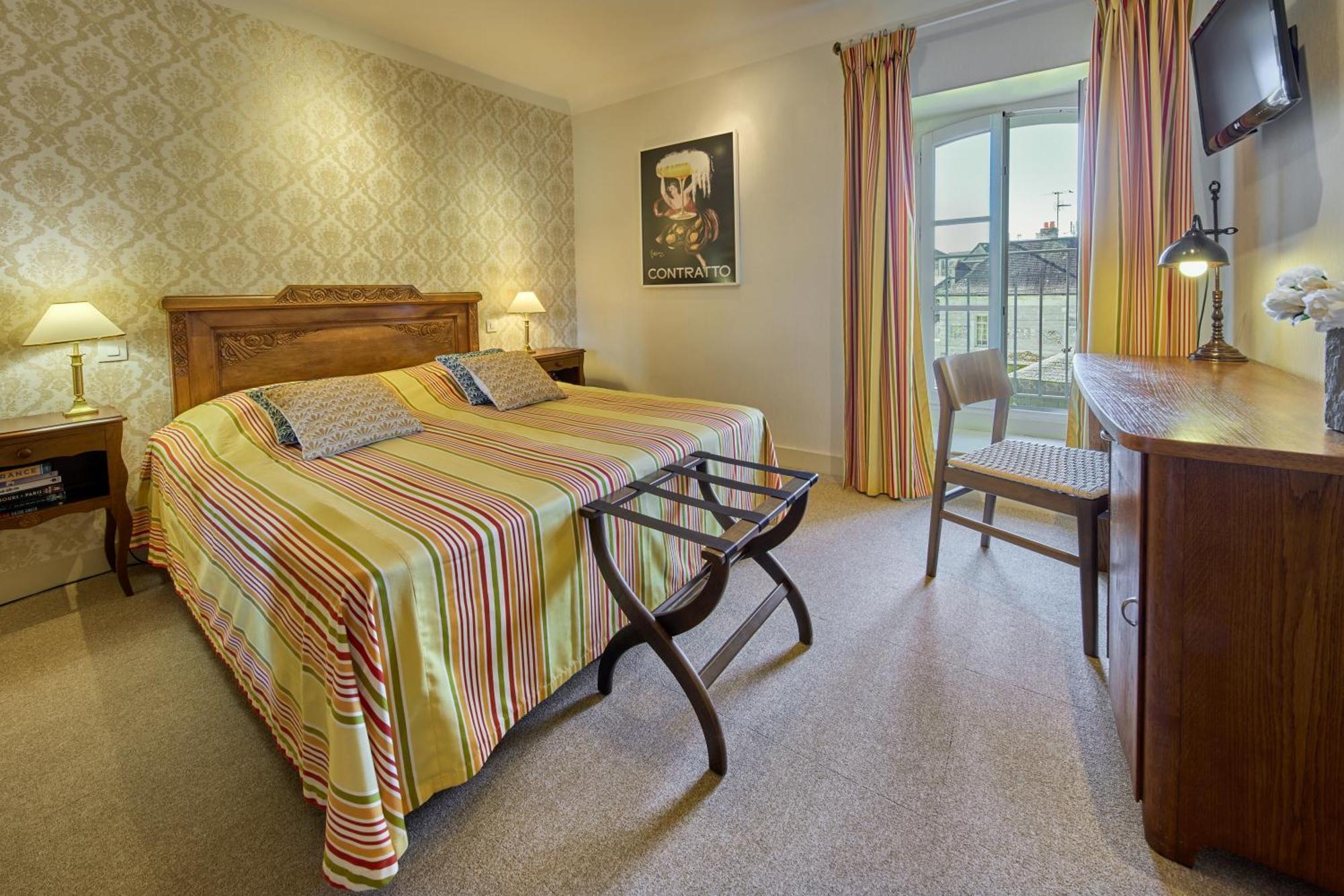 Hotel Diderot Chinon Zewnętrze zdjęcie